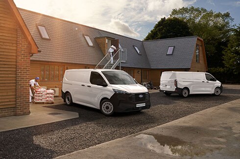 Elige la versión Van Corta o Larga de Ford Transit Custom 2026, según tus necesidades